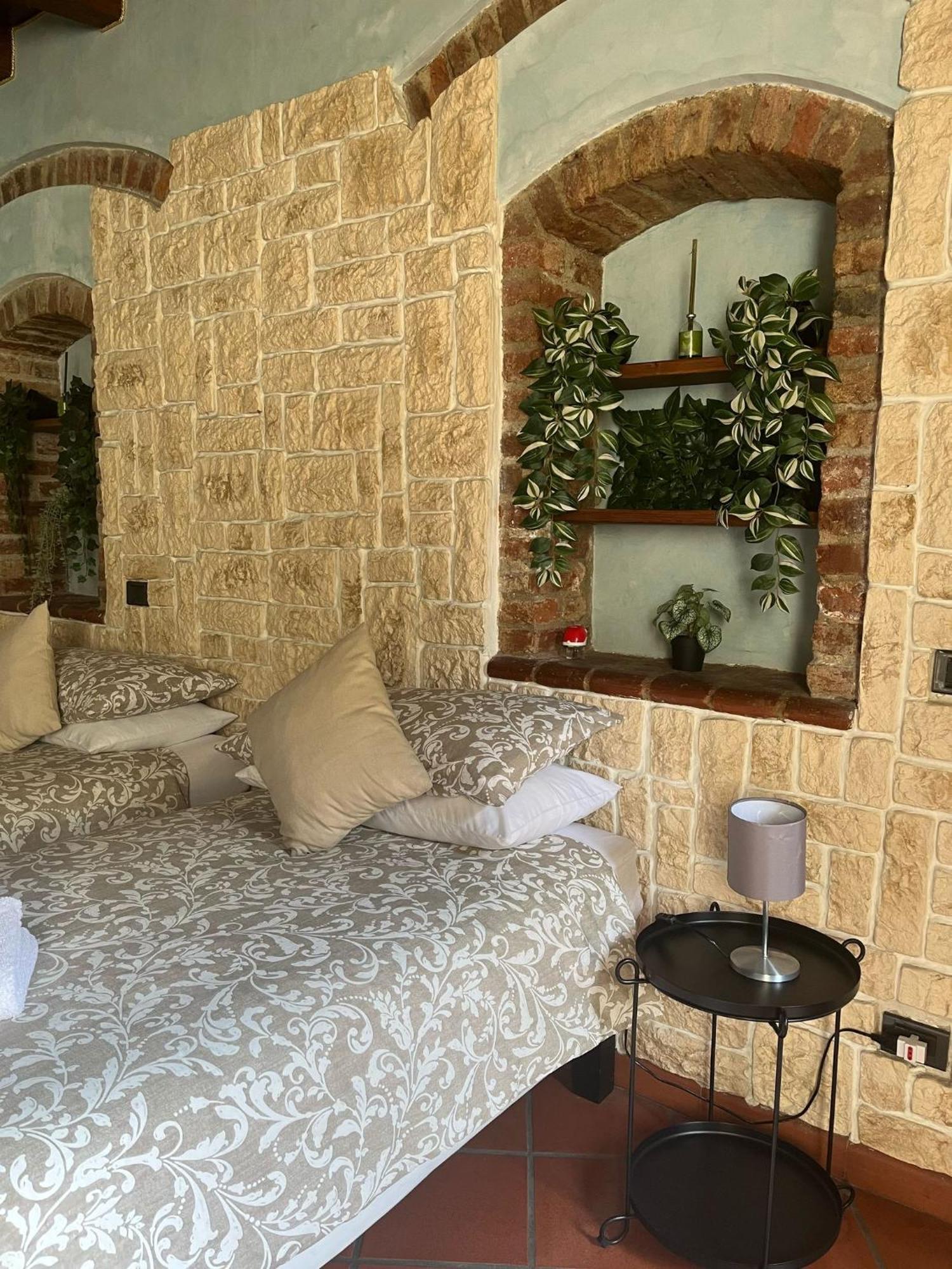 Monolocale Adelaide Abbadesse Guest House Milan Exterior photo